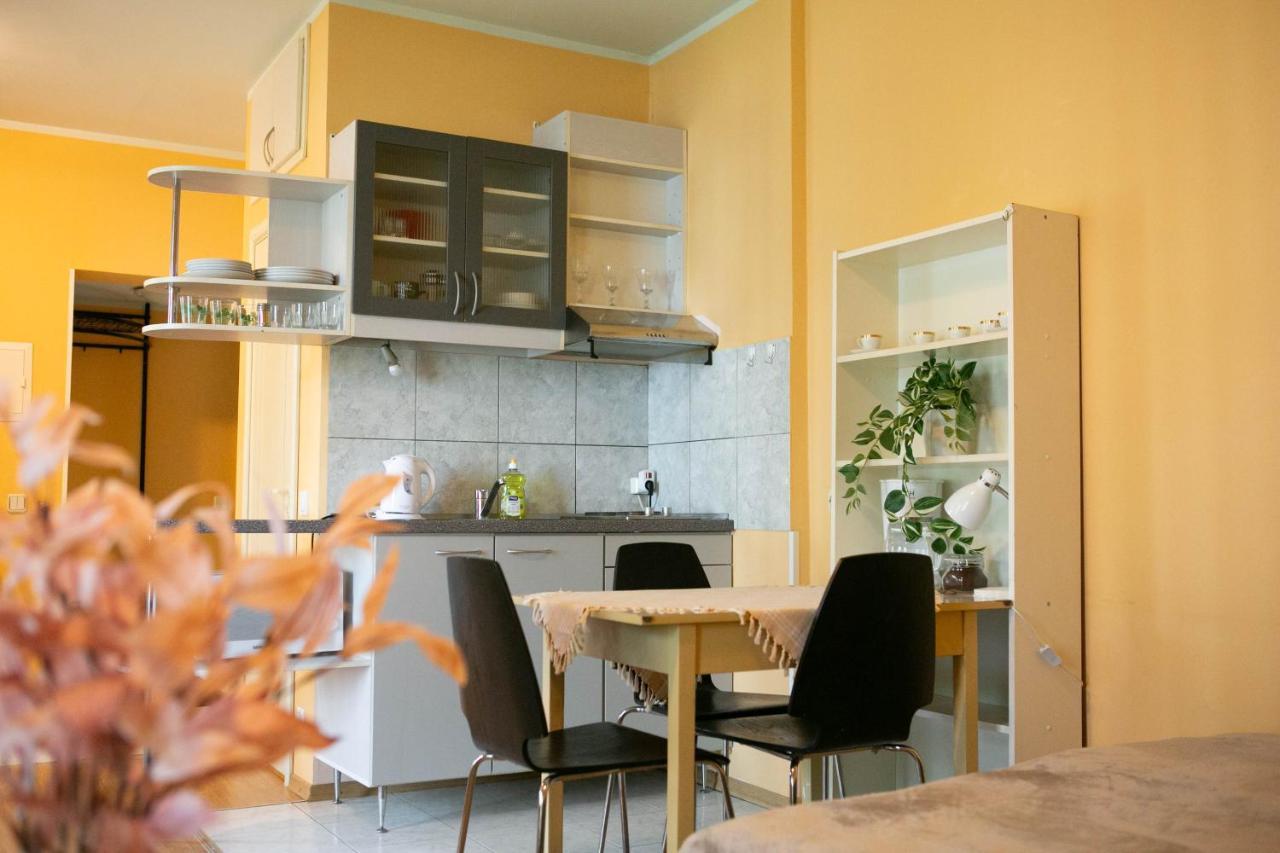 Center Of City Apartments, Bus Station 1Min, Airport 5 Min Талин Екстериор снимка